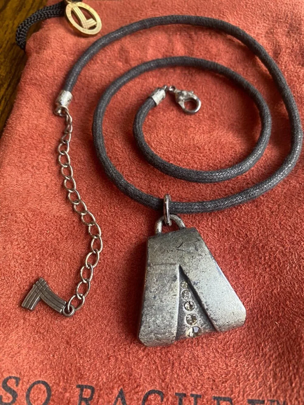 So Rachel Longaberger Trapezoid Pendant Necklace w/ Pouch & Box - Picture 1 of 14
